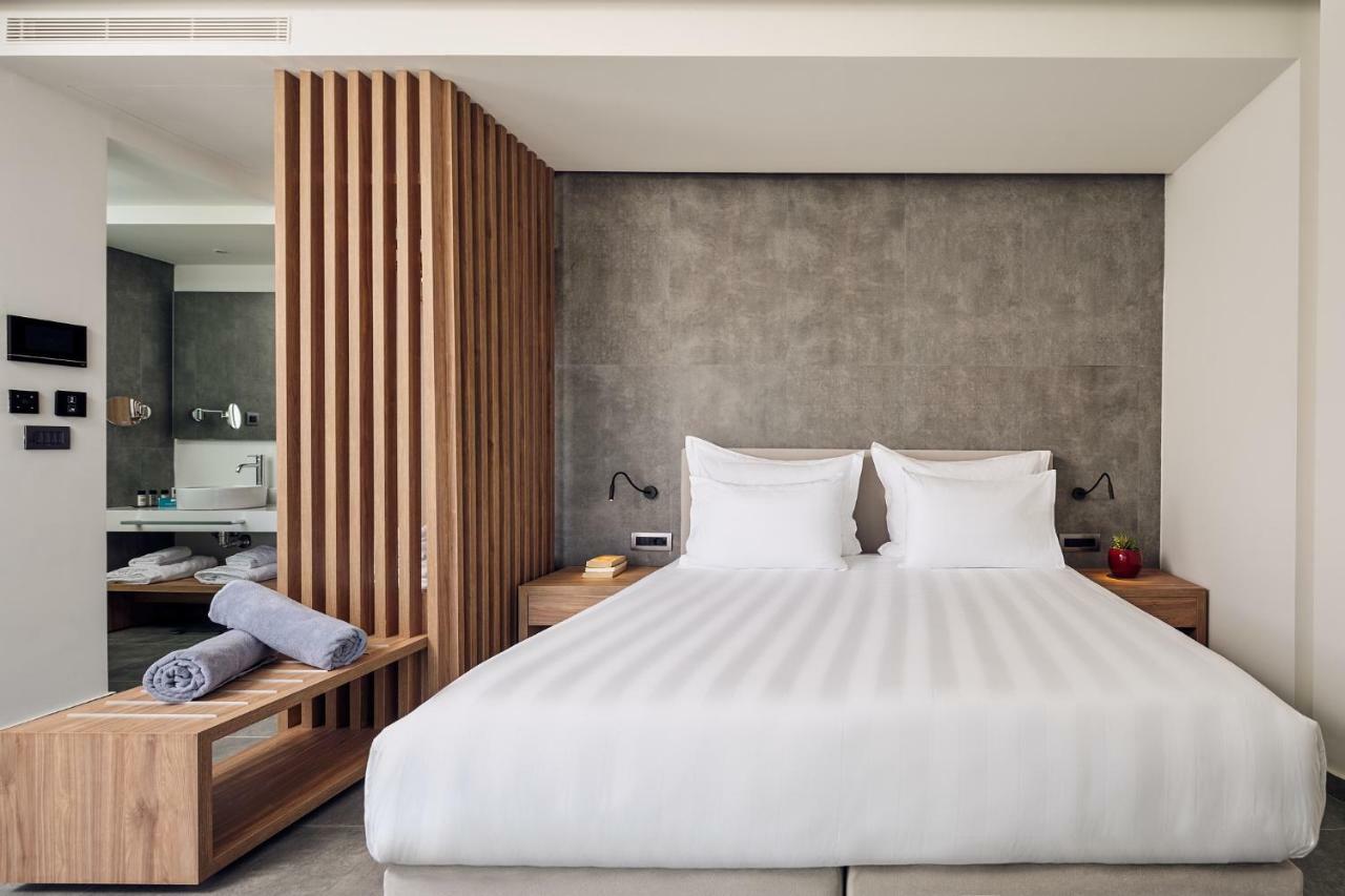 Deluxe Doppelzimmer mit eigenem Pool und Meerblick